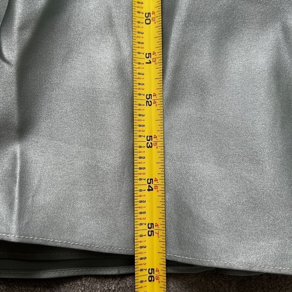 David's Bridal Studio Bridesmaid dress Deep V-Neck A-Line Dress Size 6 - Picture 7 of 10